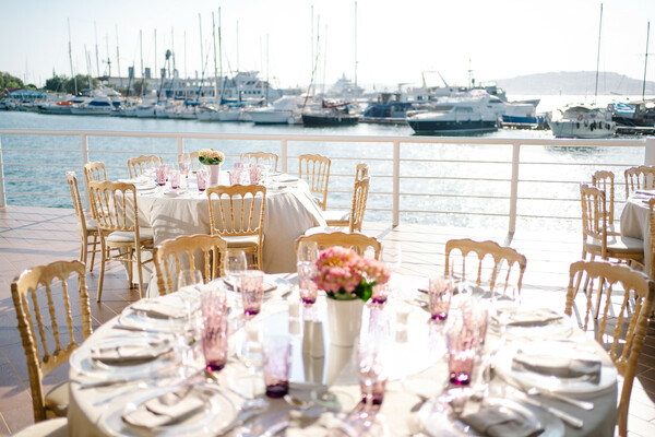 Το PLOES μεταμορφώνει κάθε εκδήλωση σε πλωτή εμπειρία