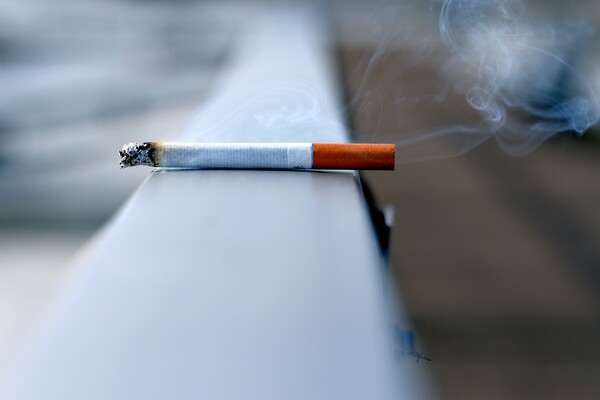 Το κάπνισμα στη Γαλλία γίνεται πιο ακριβό