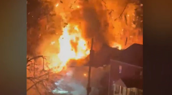 ΗΠΑ: Ισχυρή έκρηξη σε σπίτι την ώρα που το περικύκλωσαν αστυνομικοί