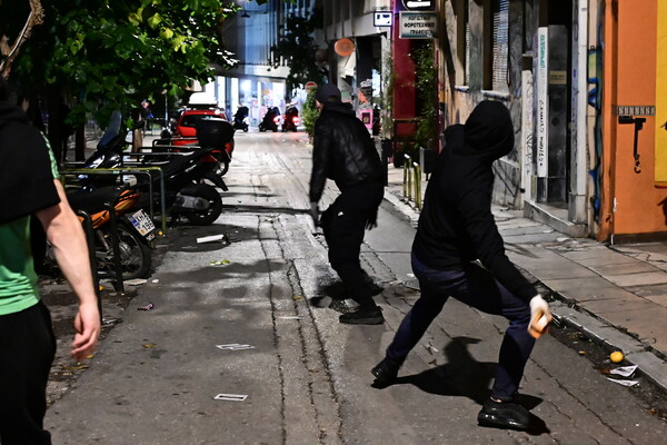 Εξάρχεια: Νέα επεισόδια μετά τη νπορεία - 23 προσαγωγές