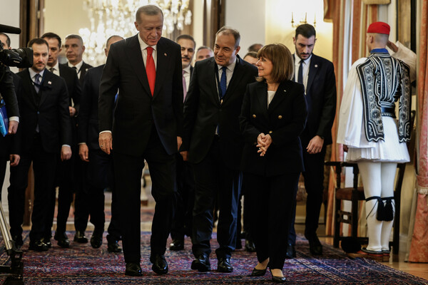 Στο Προεδρικό Μέγαρο ο Ερντογάν- Συνάντηση με Σακελλαροπούλου