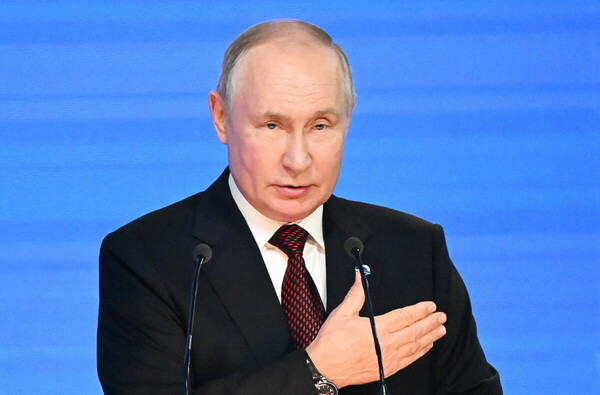 Πούτιν: «Ηλίθιοι και νεοφασίστες οι Ουκρανοί ηγέτες»