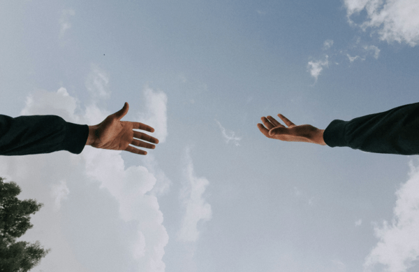 Τέσσερις χριστουγεννιάτικες ιστορίες ΗΡΩΝ για ένα πιο πράσινο μέλλον