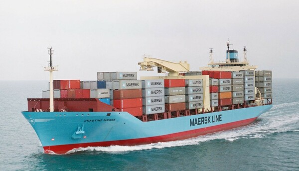 Δανία: Αναστέλλονται από τη Maersk όλες οι μεταφορές εμπορευματοκιβωτίων μέσω Ερυθράς Θάλασσας