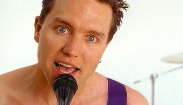 Ο κόσμος τραγουδούσε λάθος στίχους των Blink-182 εδώ και 24 χρόνια
