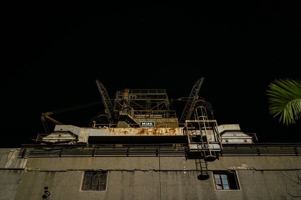 Νυχτερινή περιπλάνηση στο λιμάνι του Πειραιά