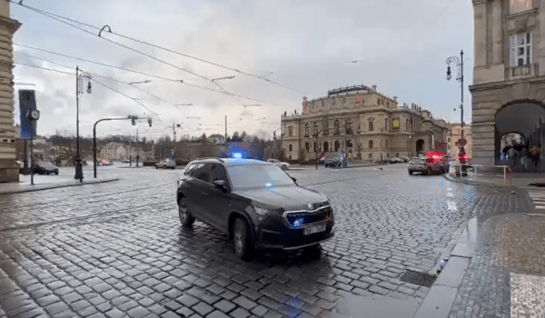 Πυροβολισμοί στην Πράγα με νεκρούς και τραυματίες