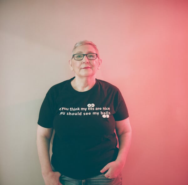 Μαρία Κατσικαδάκου-Cyber: Μια ξεχωριστή ΛΟΑΤΚΙ+ περσόνα με πολλές ιδιότητες