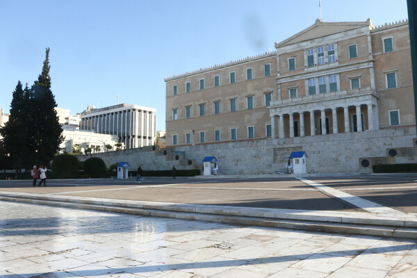 Άδεια η Αθήνα ανήμερα Χριστουγέννων