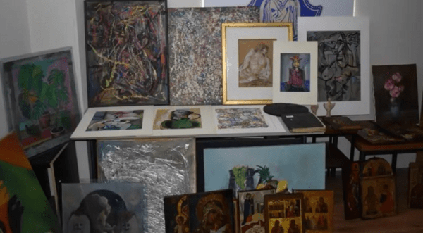 Εξαρθρώθηκε κύκλωμα που πουλούσε πλαστούς πίνακες Πικάσο, Πόλοκ και Τσαρούχη