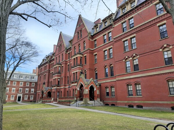 ΗΠΑ: Εβραίοι φοιτητές μηνύουν το Χάρβαρντ για αντισημιτισμό