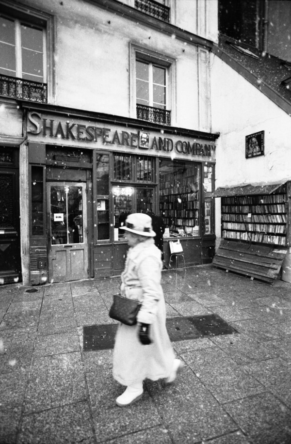 Το βιβλιοπωλείο Shakespeare and Company