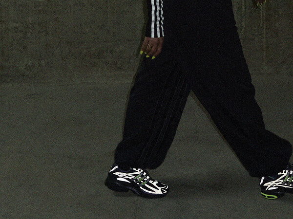 Τα adidas Originals ξεφυλλίζουν το αρχείο τους και παρουσιάζουν τη συλλογή «2000s Running»