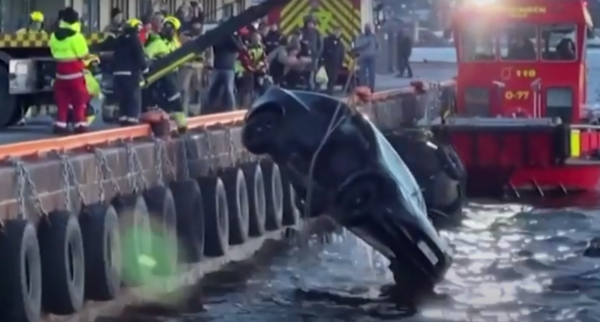 Νορβηγία: Πλωτή σάουνα διέσωσε επιβάτες όταν το αυτοκίνητό τους βυθίστηκε σε φιόρδ