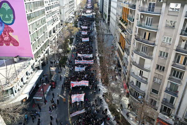 Μαζικότατο το πανεκπαιδευτικό συλλαλητήριο στην Αθήνα