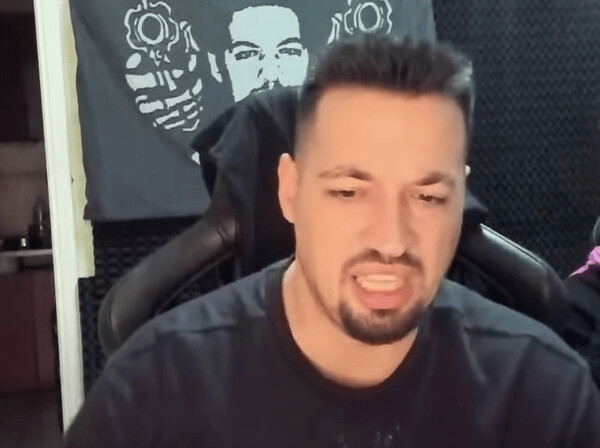 Προθεσμία για να απολογηθεί πήρε ο youtuber Hayate που κακοποιούσε ΑμεΑ live 