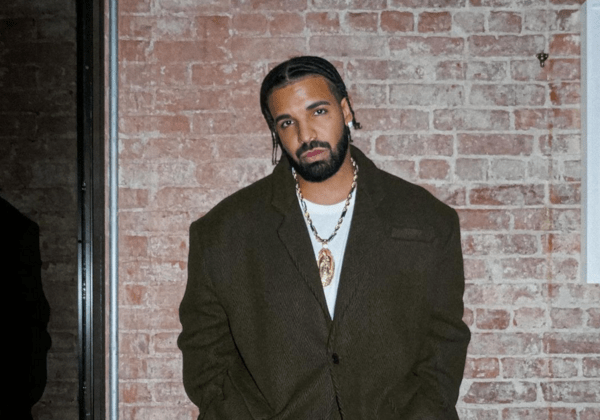 O Drake στοιχημάτισε και κέρδισε τεράστιο ποσό στο Super Bowl- Δεν θα κρατήσει τα χρήματα