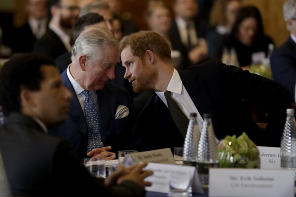 «Αγαπώ την οικογένειά μου»- Ο πρίγκιπας Χάρι μιλά πρώτη φορά για την διάγνωση με καρκίνο του βασιλιά Καρόλου