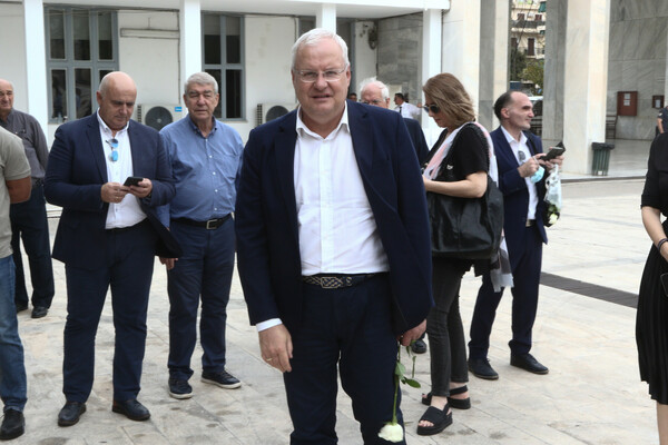 Ιλχάν Αχμέτ, ένας φιλελεύθερος που σπάει ταμπού