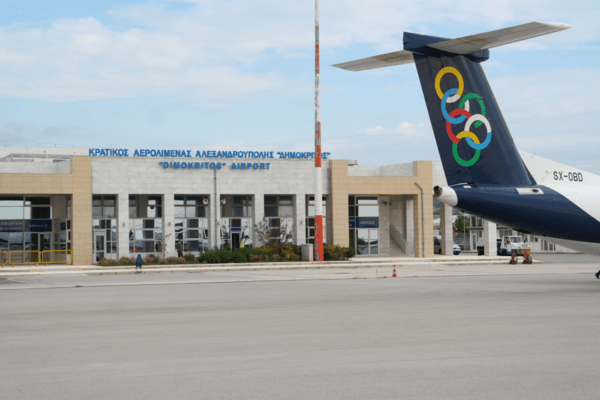 Αλεξανδρούπολη: Επίθεση πουλιών κατά την απογείωση αεροπλάνου από το αεροδρόμιο «Δημόκριτος»
