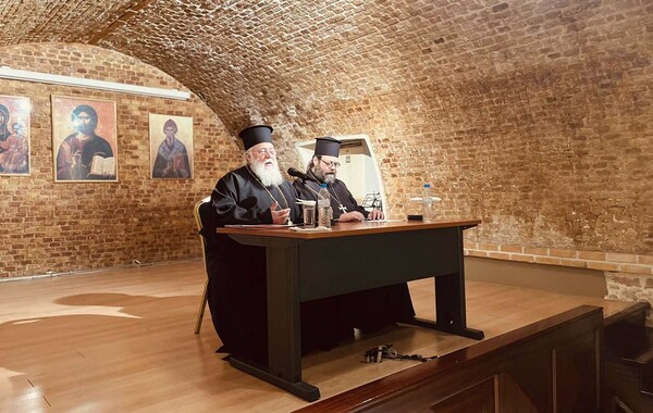 «Εκτός Εκκλησίας» δύο βουλευτές της Κέρκυρας που υπερψήφισαν τον νόμο για τα ομόφυλα ζευγάρια 