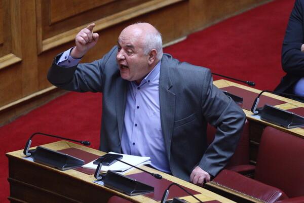 Μη κρατικά πανεπιστήμια: Και ο Καραθανασόπουλος μίλησε για sugar daddies στη Βουλή - Πυρά από ΝΔ