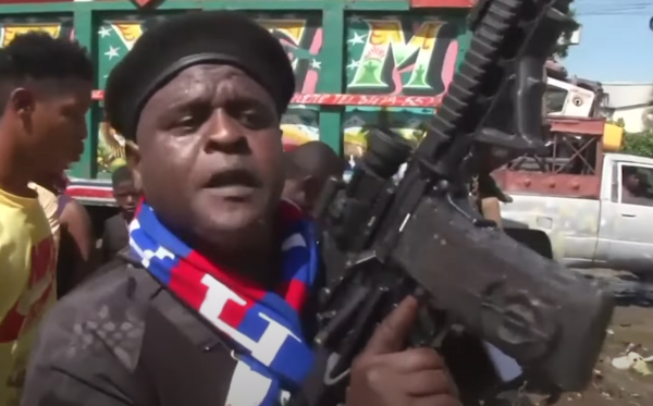 Αϊτή: Ο πραξικοπηματίας «Μπάρμπεκιου» έχει βυθίσει στο χάος τη χώρα