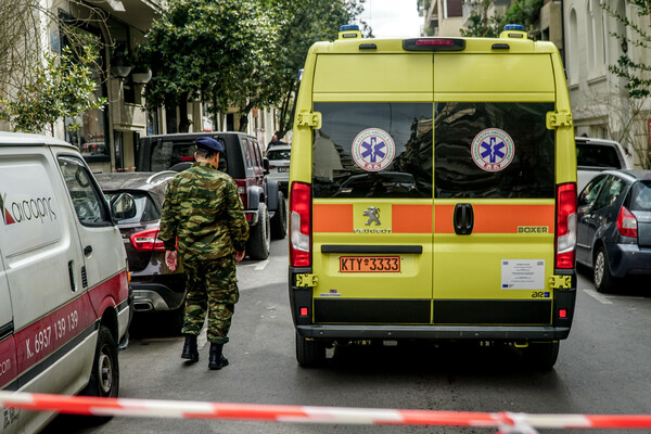 Εικόνες από την απομάκρυνση των χειροβομβίδων που βρέθηκαν στη Σκουφά