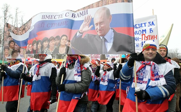 Εκλογές στη Ρωσία: Ο Πούτιν στα βήματα του Στάλιν, διεκδικεί για άλλα 6 χρόνια την προεδρία