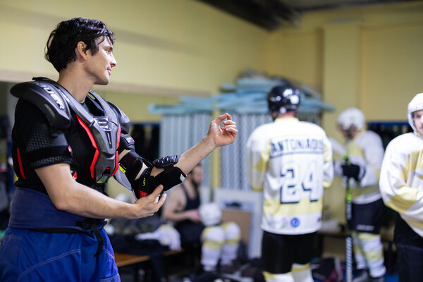 Το ice hockey στην Αθήνα είναι στην κυριολεξία το πιο κουλ πράγμα που είδαμε τελευταία