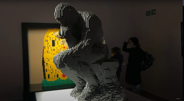 LEGO: Μεγάλη έκθεση με έργα τέχνης από τουβλάκια κάνει πρεμιέρα στο Λονδίνο
