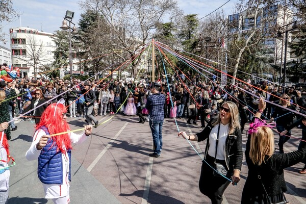 Εικόνες Αποκριών σε όλη τη χώρα