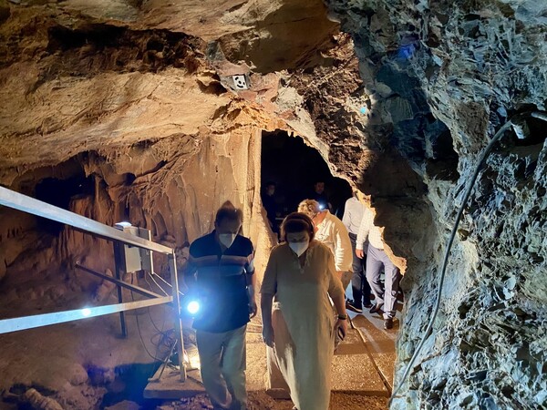 Επαναλειτουργεί μετα από 5 χρόνια το σπήλαιο των Πετραλώνων Χαλκιδικής