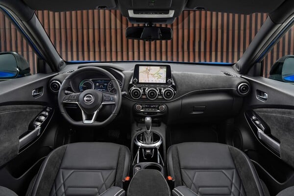 Το Nissan Juke Hybrid κινείται με το ρεύμα της εποχής