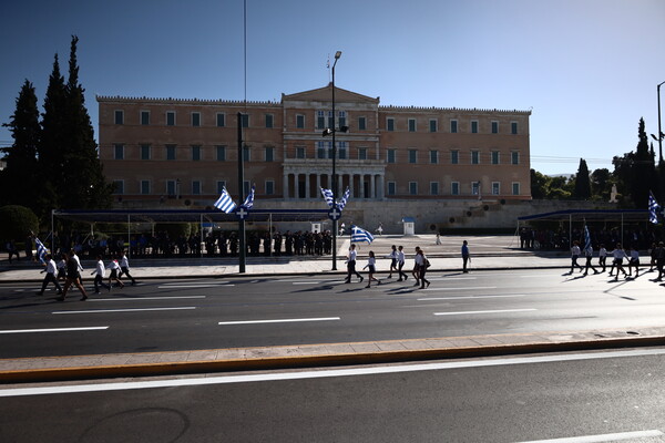 Κυκλοφοριακές ρυθμίσεις για την παρέλαση και την έξοδο της 25ης Μαρτίου