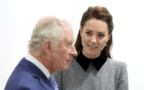 Ο βασιλιάς Κάρολος είναι «πολύ περήφανος» για την Κέιτ που μίλησε δημόσια για τον καρκίνο