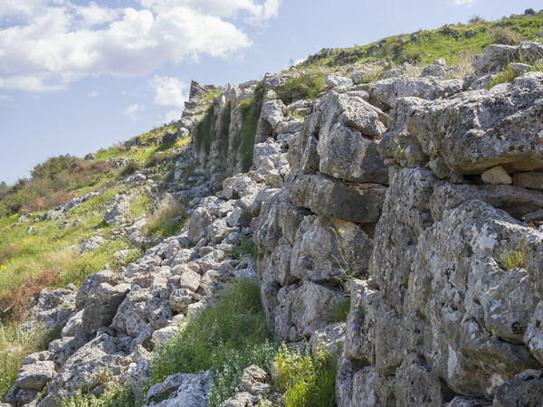 Η ακρόπολη της αρχαίας Μιδέας