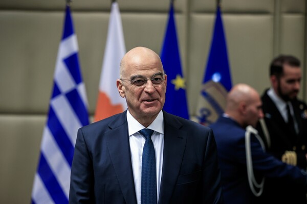 Δένδιας: «