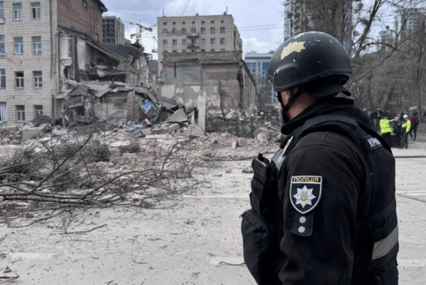 Εκρήξεις στο Κίεβο: «Γρήγορα στα καταφύγια», έγραψε ο δήμαρχος