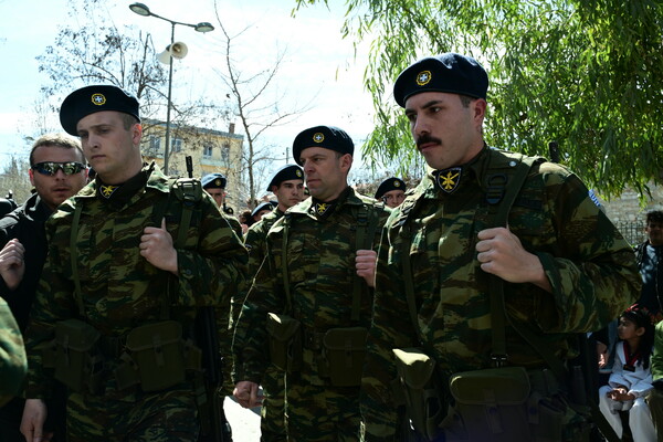 κασσελακης στην παρέλαση