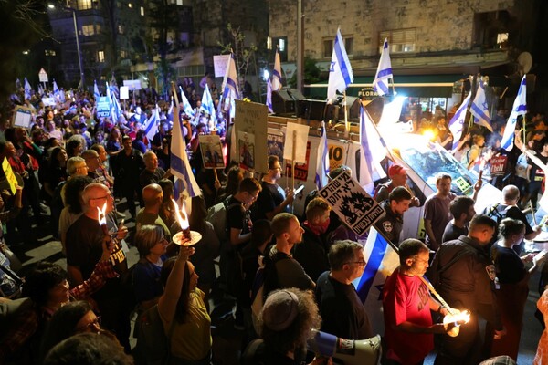 Πρόωρες εκλογές στο Ισραήλ; Οι βασικοί αντίπαλοι του Νετανιάχου ζητούν να στηθούν κάλπες