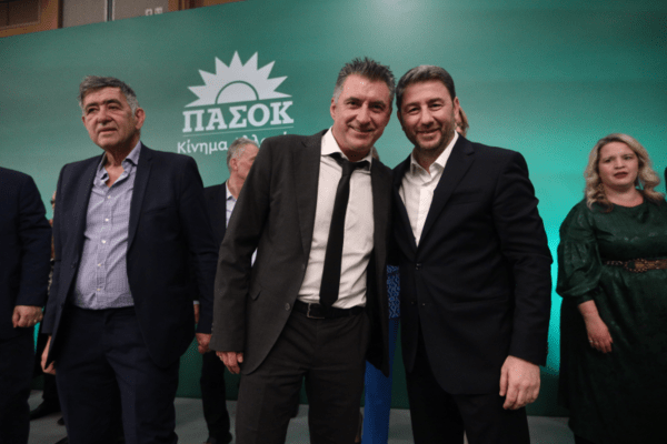Ευρωεκλογές: Οι υποψήφιοι ευρωβουλευτές του ΠΑΣΟΚ - Η ποδοσφαιρική ατάκα Ανδρουλάκη σε Ζαγοράκη