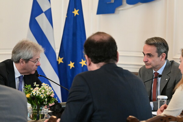 Τζεντιλόνι στον Μητσοτάκη: Έχουμε να διηγηθούμε ένα success story για την Ελλάδα