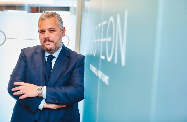 Ιστορίες ορθοπεδικής αριστείας της expert team Osteon από τον Όμιλο Ιατρικού Αθηνών