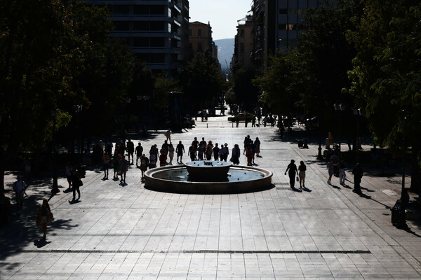 Αντιδρούν οι ξενοδόχοι της Αθήνας στον φόρο λόγω υπερτουρισμού που προτείνει ο Χάρης Δούκας