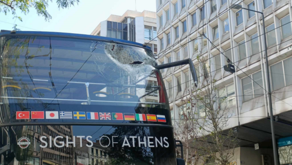 Ατύχημα στην Πανεπιστημίου: «Δεν διαπιστώθηκε τραυματισμός επιβάτη» λέει η ΟΣΥ
