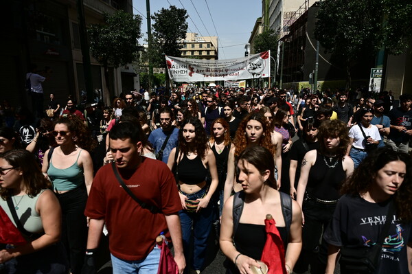 Απεργία ΓΣΣΕ: Σε εξέλιξη πορείες και συγκεντρώσεις – Αποκλεισμένο το κέντρο για τα οχήματα