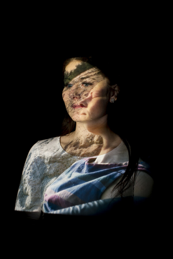 Daughters: Έκθεση των Αιμιλία Μπαλάσκα και Rebecca Simons