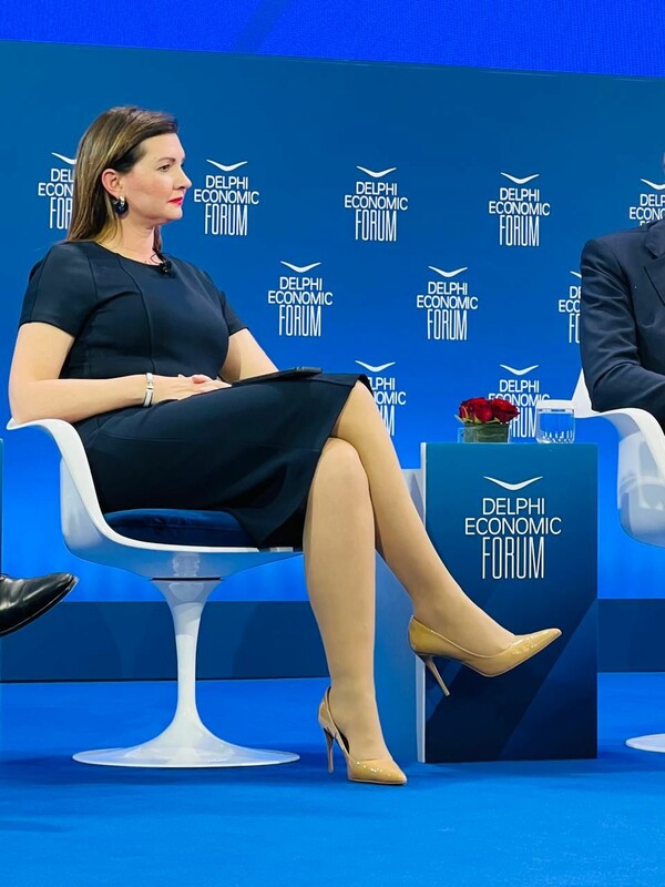 Charlotte Foucteau: Αν οι leaders των επιχειρήσεων αγκαλιάσουν την αλλαγή που φέρνει το AI, οι άνθρωποί τους θα νιώθουν πιο ασφαλείς. 