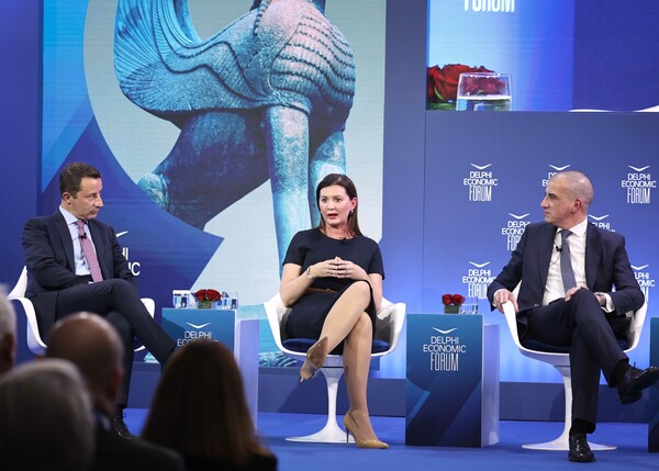 Charlotte Foucteau: Αν οι leaders των επιχειρήσεων αγκαλιάσουν την αλλαγή που φέρνει το AI, οι άνθρωποί τους θα νιώθουν πιο ασφαλείς. 